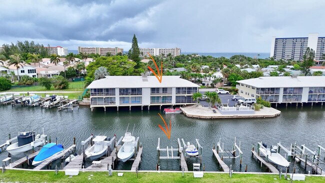 Primary Photo - 200 N El Mar Dr