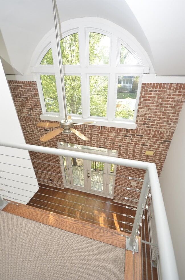 Building Photo - 142 Moreland Ave SE