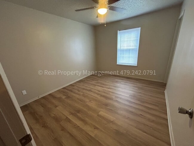 Building Photo - 1205 W Atlanta St