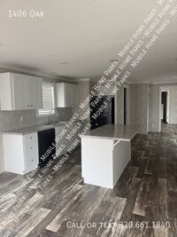 Building Photo - 1406 Oak-