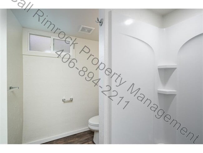 Building Photo - 3329 Poly Dr