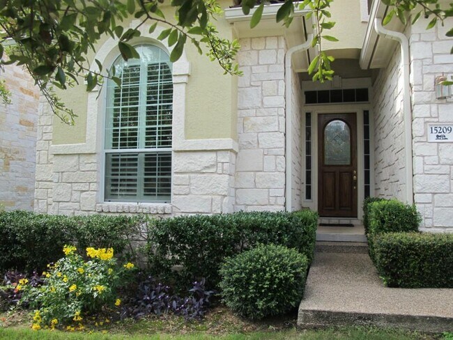 Primary Photo - 15209 Interlachen Dr