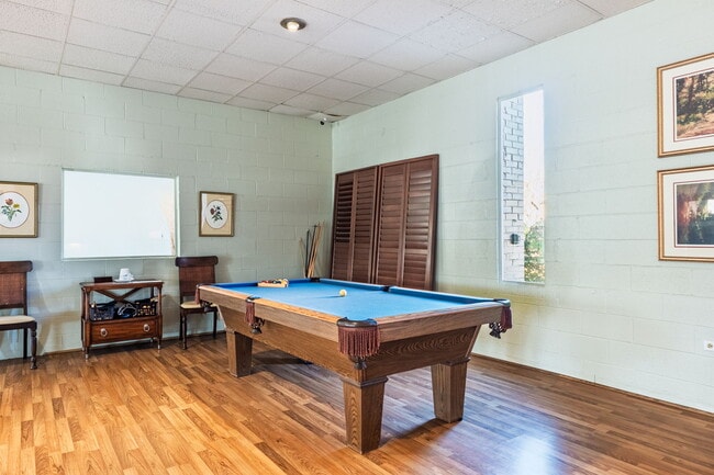 Building Photo - 8418 Knights Bridge Rd