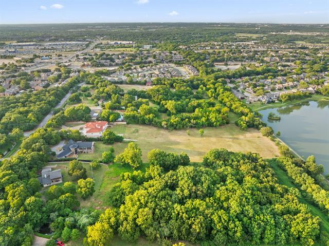 Building Photo - 8542 Meadowbrook Dr