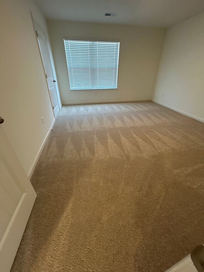 Building Photo - Newly Constructed Community Just 35 Minute...