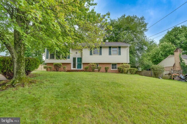 Building Photo - 14715 Lock Dr