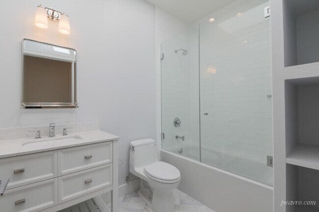 Building Photo - 127 Ashbury St