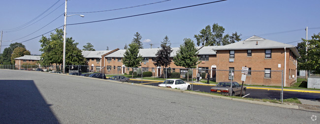 Primary Photo - 244 N Main St