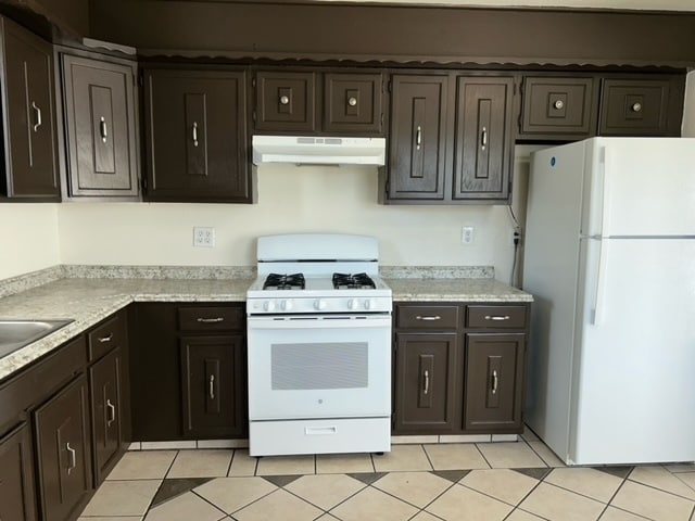 Building Photo - 5205 Alta Dr