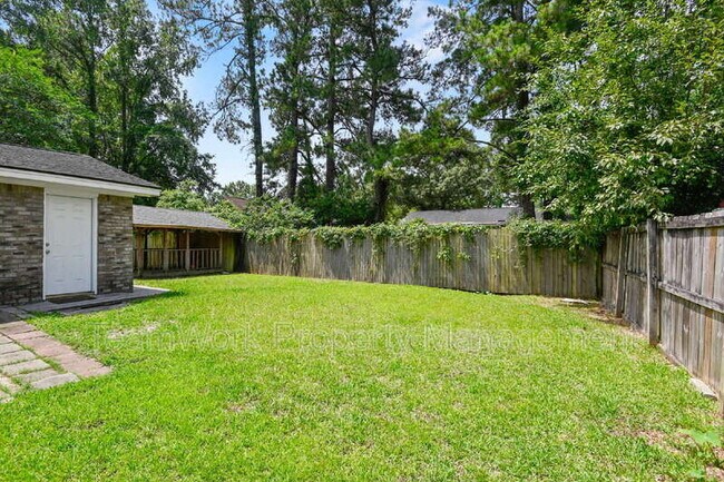Building Photo - 313 Clearwater Dr