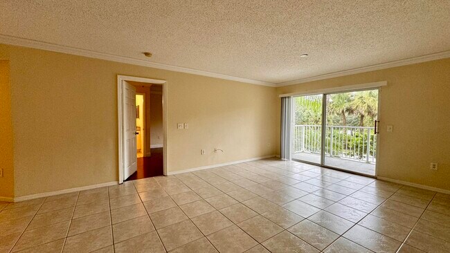 Building Photo - 5055 Wiles Rd