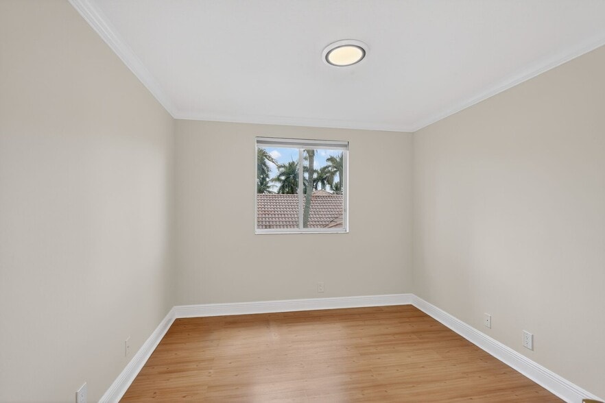 Building Photo - 1115 Camellia Cir