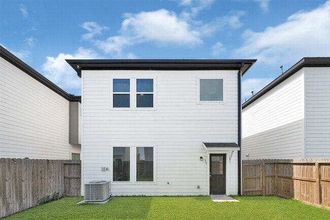 Building Photo - 6405 Leopold Star Ln