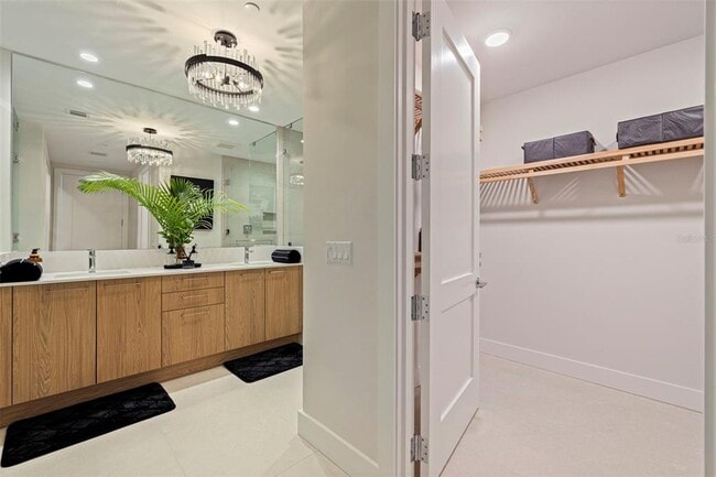 Building Photo - 275 1st Ave S