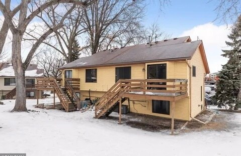 Building Photo - 912 W 66th St