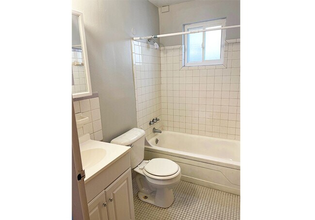 Building Photo - 331 Shiloh St