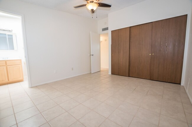 Building Photo - Updated and Charming 3 Bedroom, 2 Bath Hom...