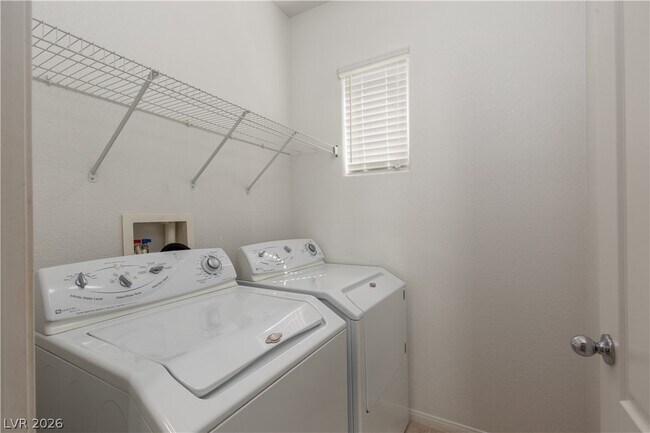 Building Photo - 8277 Brilliant Pompon