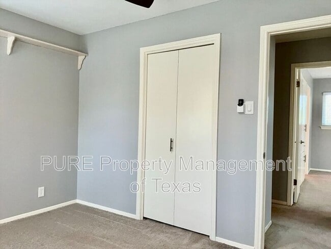 Building Photo - 9103 Comburg Dr