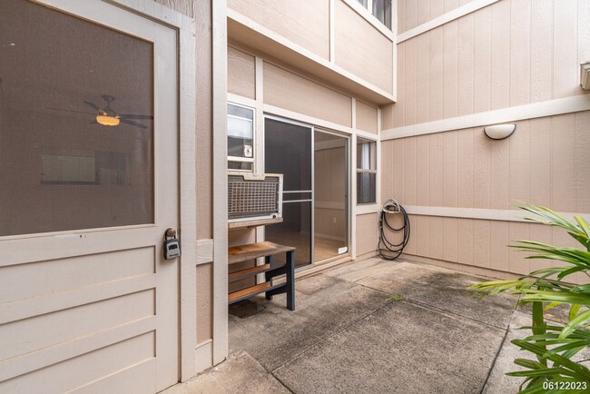 Building Photo - 2 Bd 1 bath 2 Pkg - Mililani Mauka - 95-10...