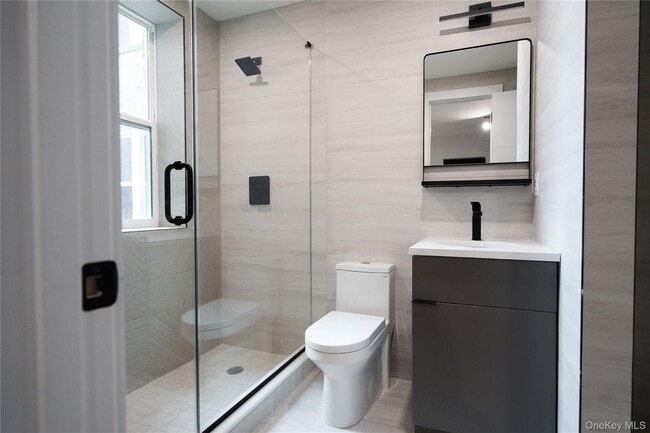 Building Photo - 315 W Broadway