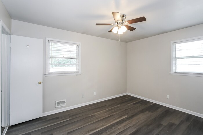 Building Photo - 1115 Terrace Cir