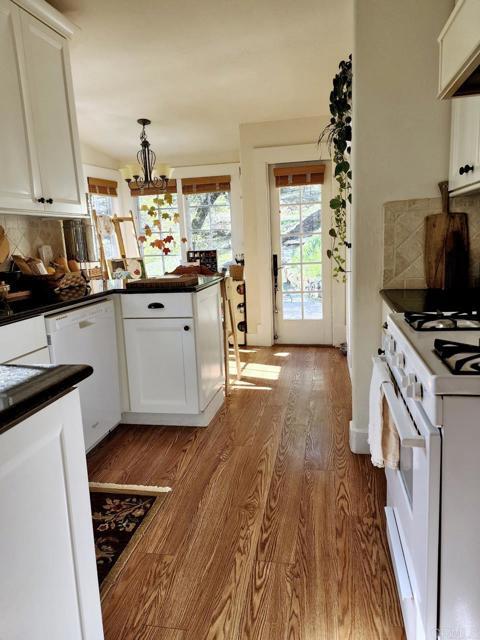 Building Photo - 3094 Blue Jay Dr