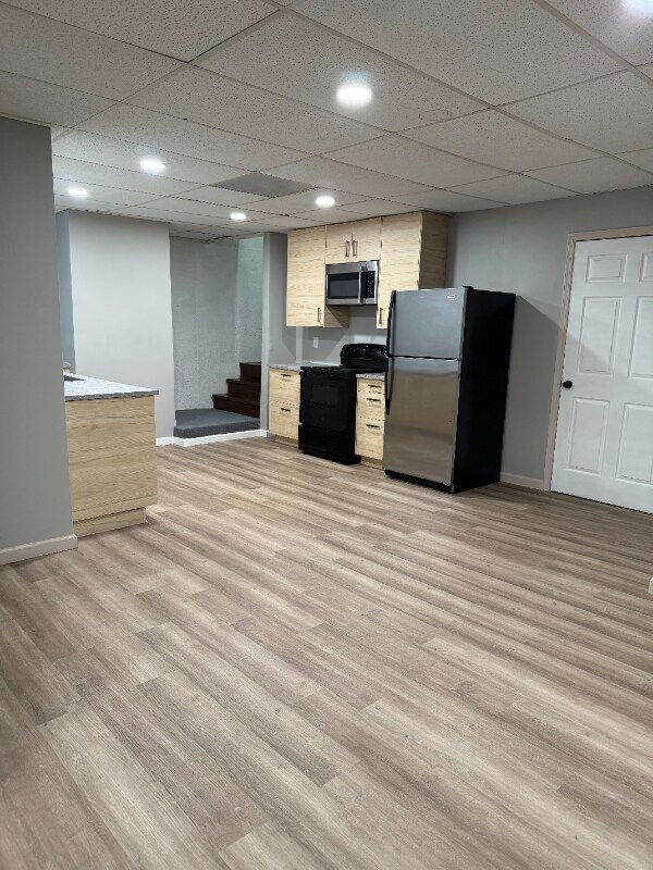 Building Photo - 202 Oakwood Cir