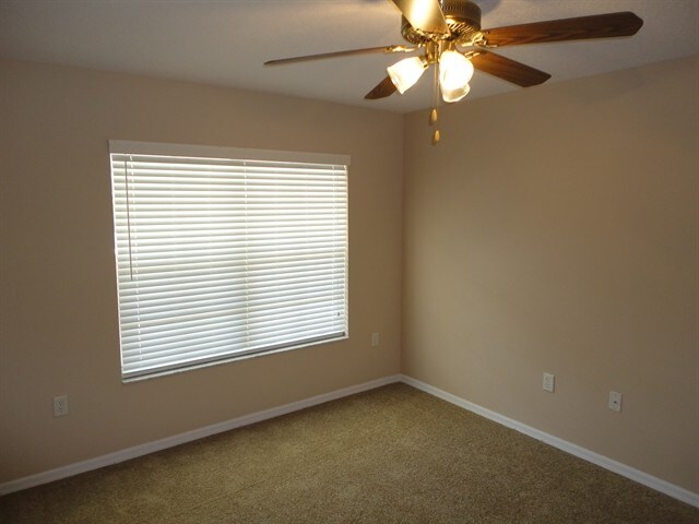 Building Photo - 10332 Summerview Cir