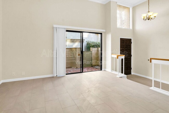 Building Photo - 3211 Caminito Eastbluff