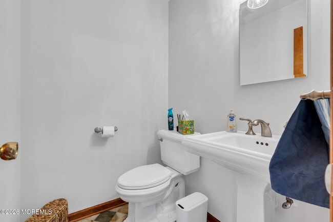 Building Photo - 475 Long Ave