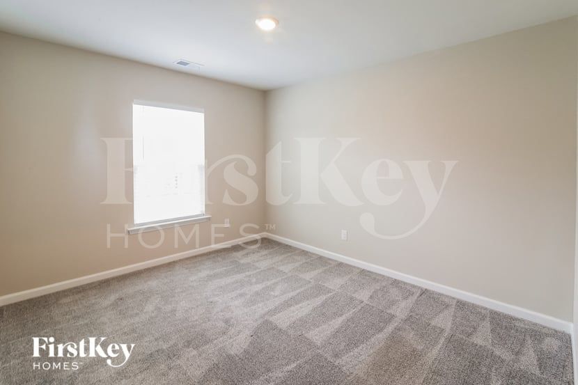 Building Photo - 144 Daniels Creek Cir
