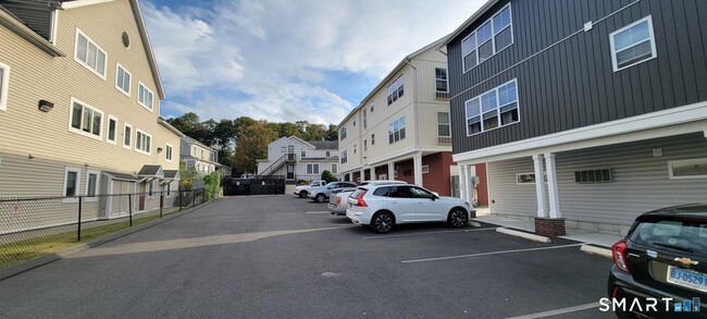 Building Photo - 155 Greenwood Ave