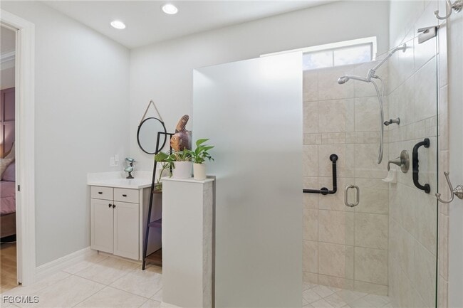 Building Photo - 11012 Castlereagh St