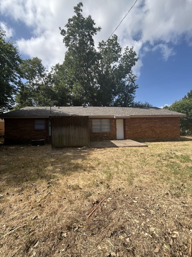 Building Photo - 1710 Avalon Rd