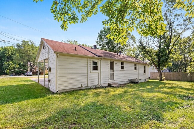 Building Photo - Super Cute 3 Bedroom in Fayetteville!