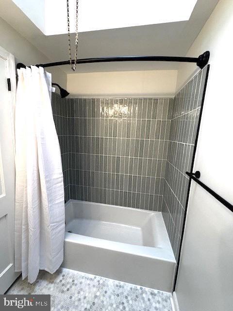 Building Photo - 251 Bannockburn Ave