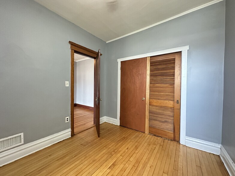 Building Photo - 3530 N Elston Ave