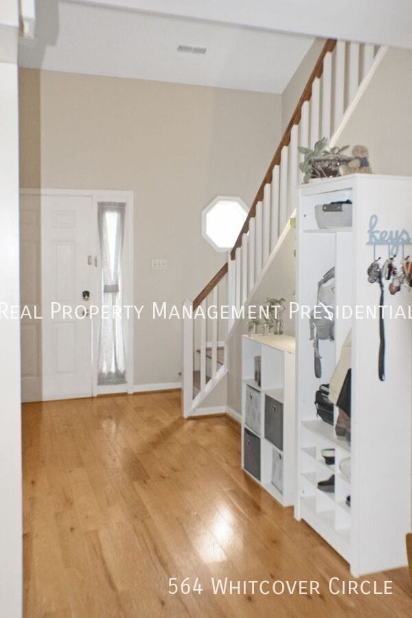 Building Photo - 564 Whitcover Cir