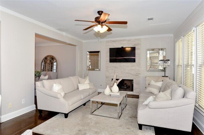 Building Photo - 310 Windsor Gate Cove NE