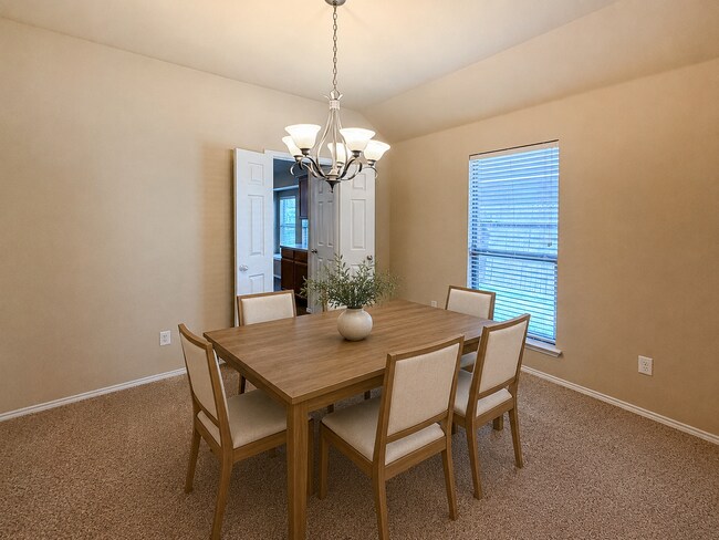 Building Photo - 3 bed, 2 Bath Home in North Fort Worth