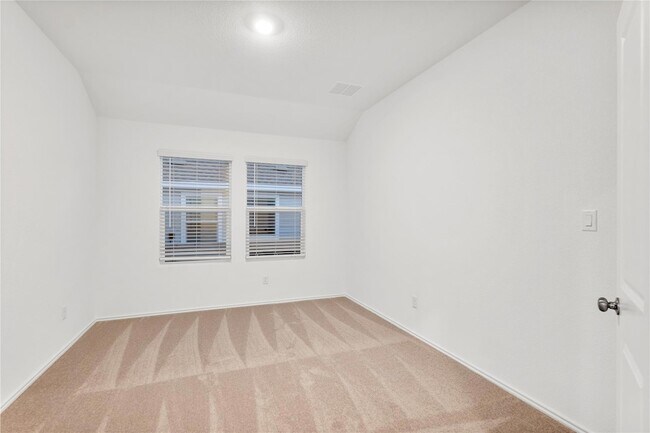 Building Photo - 161 Keefer