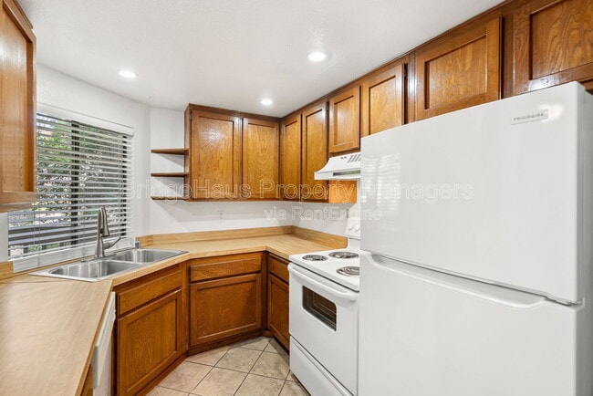 Building Photo - 5750 Friars Rd