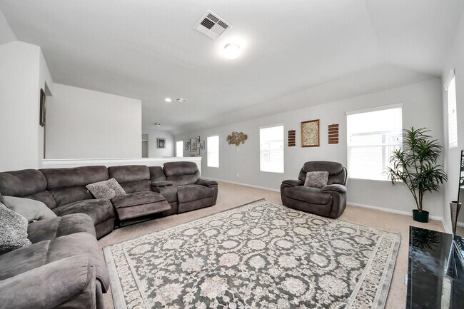 Building Photo - 2643 Ridgeback Dr