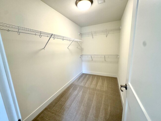 Building Photo - Private Palmer Lake Home w/ 3 Bedrooms, Of...