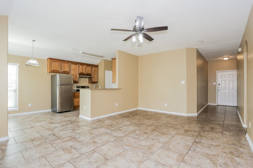 Building Photo - 1901 Belshire Ct