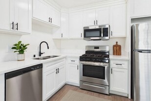 Building Photo - Reseda Apartments