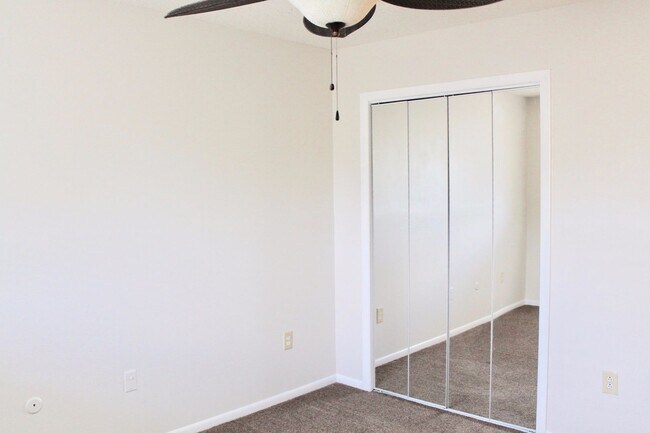 Building Photo - For Rent! Right on the Lynnhaven Inlet!