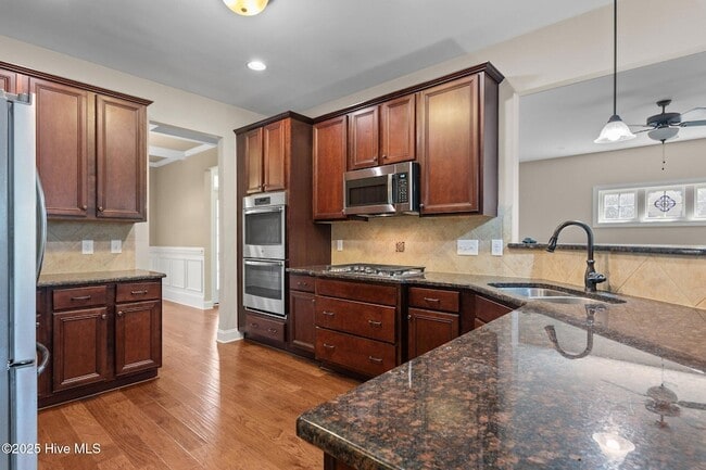 Building Photo - 280 Wiregrass Ln