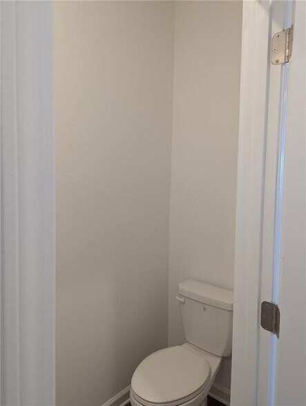 Building Photo - 249 Kenoot Dr